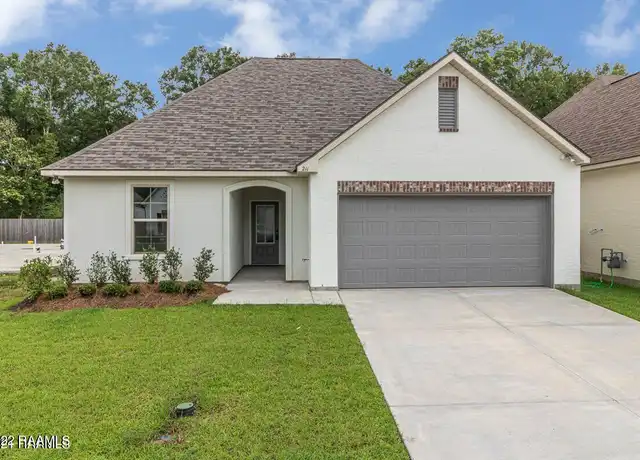 Property at 211 Sparrowhawk St, Broussard, LA, 70518, 3 beds, 2 baths, [object Object]