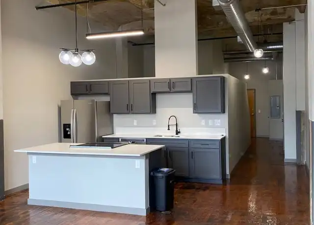 Property at 2121 Central St Unit 304, Kansas City, MO, 64108, 1 bed, 1 bath, [object Object]