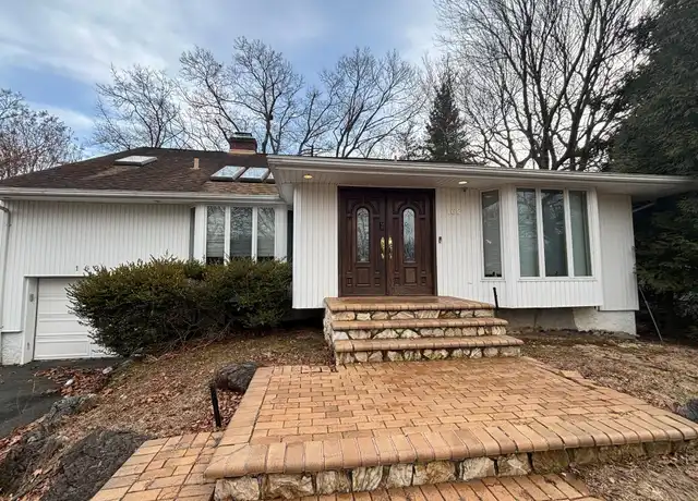 Property at 162 Birchwood Park Dr, Jericho, NY, 11753, 5 beds, 3.5 baths, [object Object]