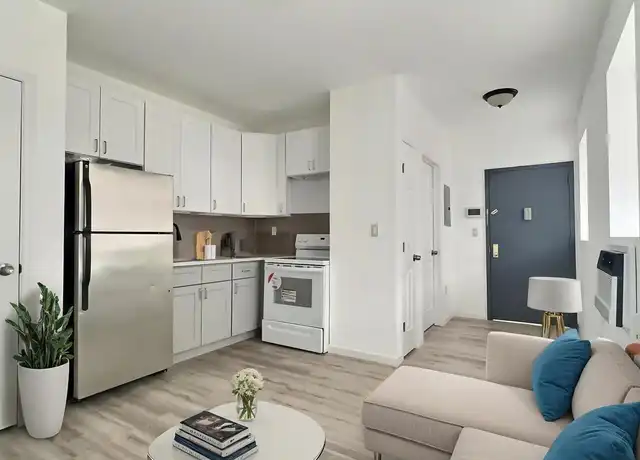 Property at 677 Fairfield Ave Unit 204, Bridgeport, CT, 06604, 1 bed, 1 bath, [object Object]