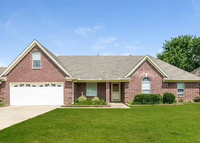 Property at 6906 Greyhawk Cv N, Olive Branch, MS, 38654, 3 beds, 2 baths, [object Object]