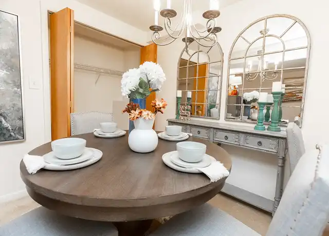 Property at Spring Hill Apartments & Townhomes - 11 Springtowne Cir, Parkville, MD, 21234, 1 bed, 1 bath, [object Object]