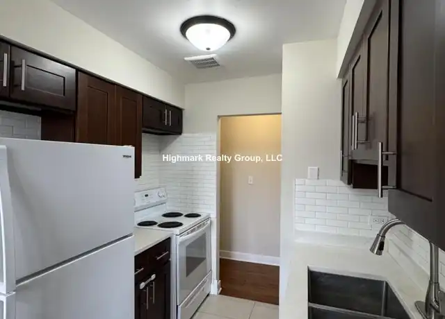 Property at 5851 N Winthrop Ave, Chicago, IL, 60660, 1 bed, 1 bath, [object Object]