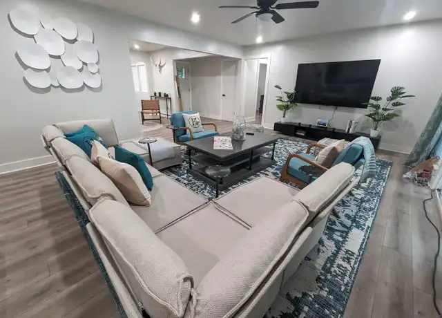 Property at 10415 Westray St, Houston, TX, 77043, 4 beds, 2 baths, [object Object]