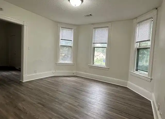 Property at 782 Case Ave, Saint Paul, MN, 55106, 2 beds, 1 bath, [object Object]