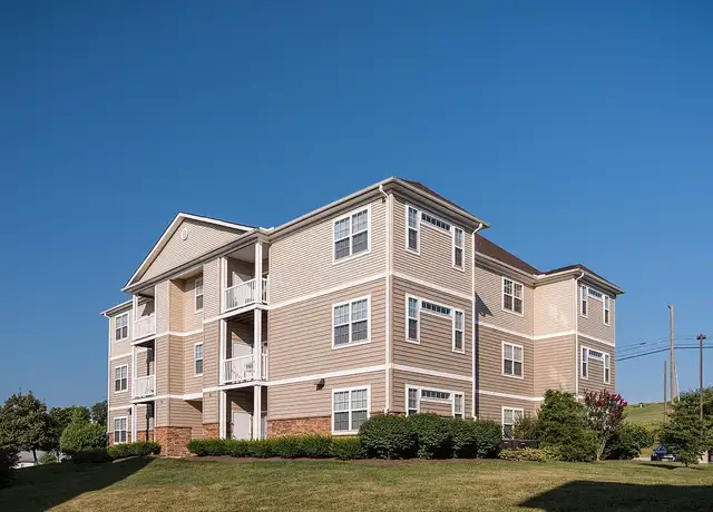 Photo of 15000 Hood Cir, Martinsburg, WV 25403