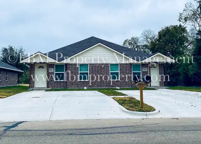 Property at 109 Casa Linda St Unit B, Ennis, TX, 75119, 3 beds, 2 baths, [object Object]