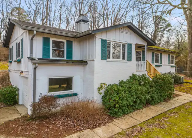 Property at 506 Ohio Ave, Signal Mountain, TN, 37377, 4 beds, 2 baths, [object Object]