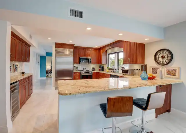 Property at 399 SW 15th St, Boca Raton, FL, 33432, 4 beds, 4 baths, [object Object]