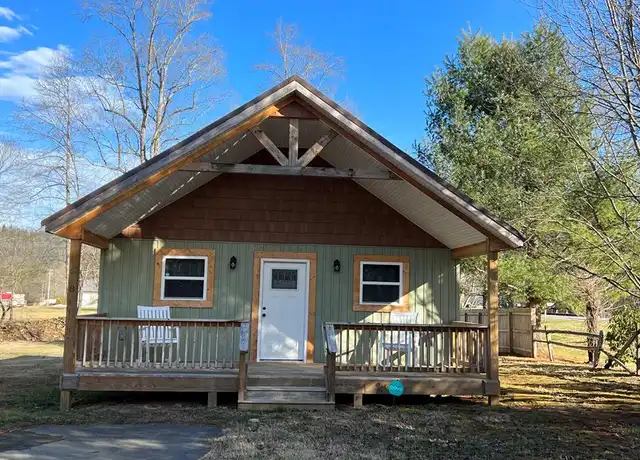 Property at 8 Lazy Bear Trl, Andrews, NC, 28901, 2 beds, 2 baths, [object Object]