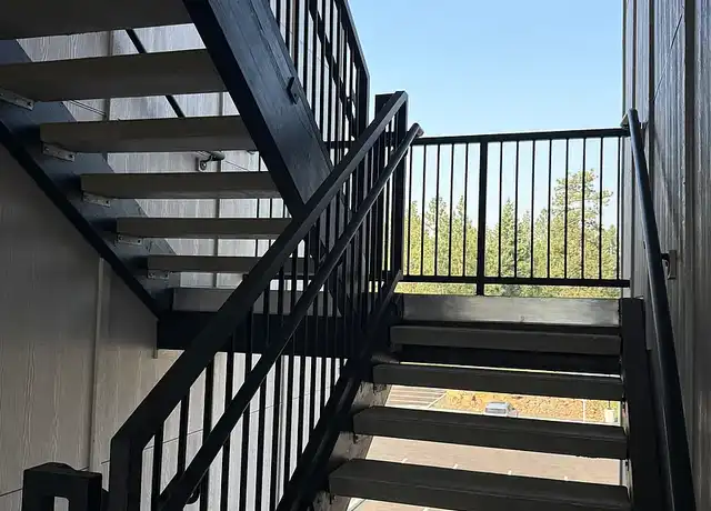 Property at 31 South - 3250 S Southeast Blvd, Spokane, WA, 99223, 1-2 bed, 1-2 bath, [object Object]