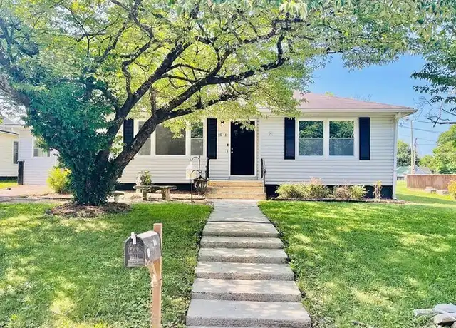 Property at 1011 Monroe St, Sweetwater, TN, 37874, 3 beds, 2 baths, [object Object]