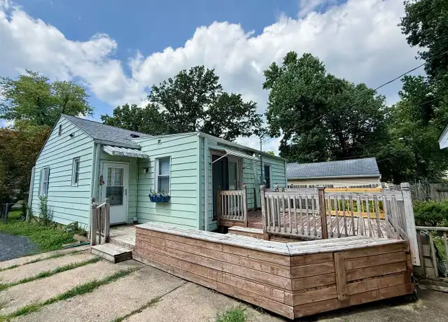 Property at 3004 S Thayer St, Springfield, IL, 62704, 2 beds, 1 bath, [object Object]