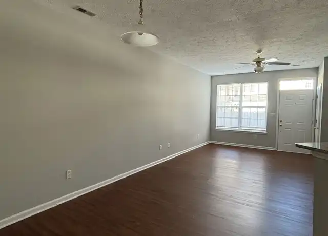 Property at 2218 Colfax Ln, Indianapolis, IN, 46260, 3 beds, 2.5 baths, [object Object]