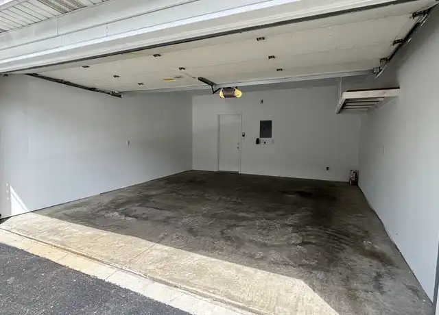 Property at 2218 Colfax Ln, Indianapolis, IN, 46260, 3 beds, 2.5 baths, [object Object]