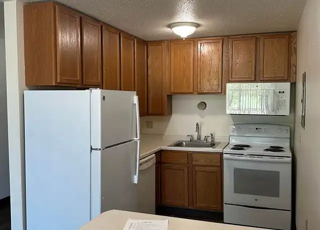 Property at 1502 Dakota Dr N Unit 1502-17, Fargo, ND, 58102, 3 beds, 2 baths, [object Object]