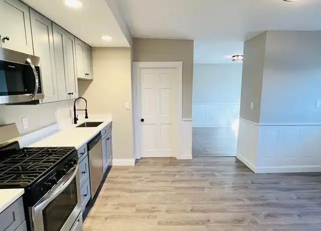 Property at 15 Walker St #5, Medford, MA, 02155, 3 beds, 1 bath, [object Object]