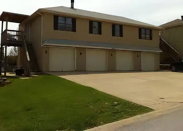 Property at 10009 NW Jones Dr Unit C, Kansas City, MO, 64152, 2 beds, 1 bath, [object Object]
