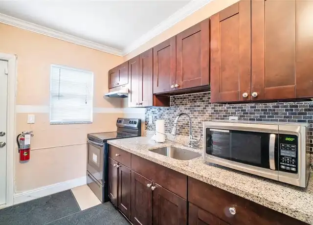 Property at 736 NW 14th Ter Unit 2, Fort Lauderdale, FL, 33311, 2 beds, 1 bath, [object Object]