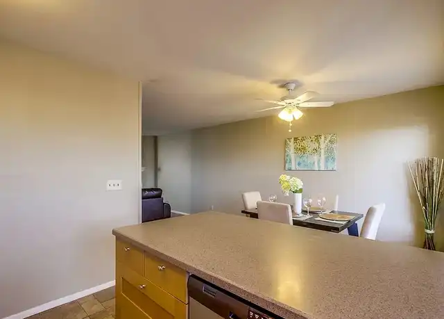 Property at 3207 Midway Dr Unit 2C, San Diego, CA, 92110, 1 bed, 1 bath, [object Object]