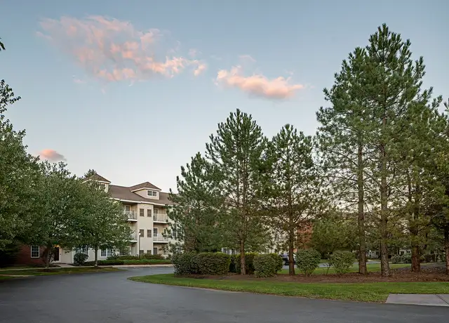 Photo of 7 Archstone Ave, Tewksbury, MA 01876