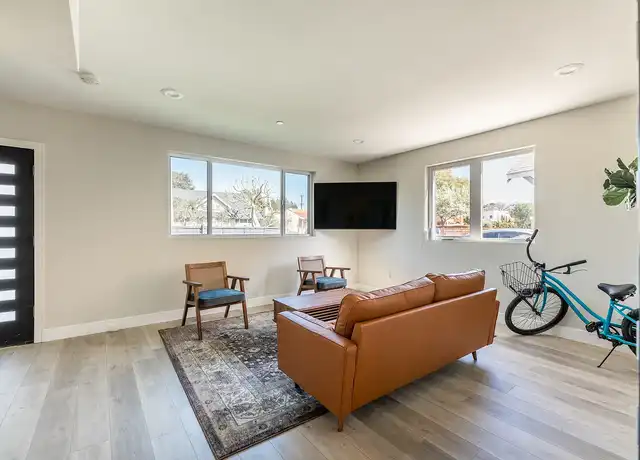 Property at 1458 37th Pl - 1458 W 37th Pl, Los Angeles, CA, 90018, 1 bed, 1 bath, [object Object]