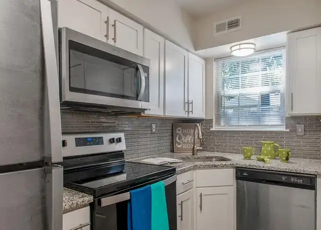 Property at Moorestowne Woods Apartment Homes - 138 New Albany Rd, Moorestown, NJ, 08057, 1-2 bed, 1-2 bath, [object Object]