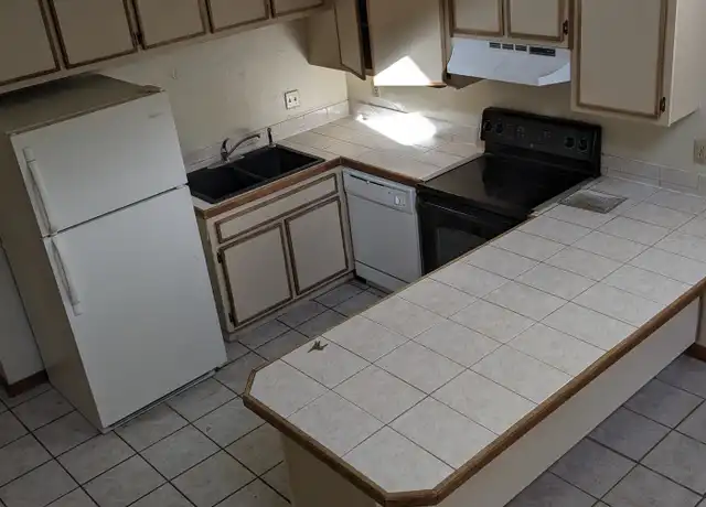 Property at 1220 High Rd, Tallahassee, FL, 32304, 2 beds, 2 baths, [object Object]