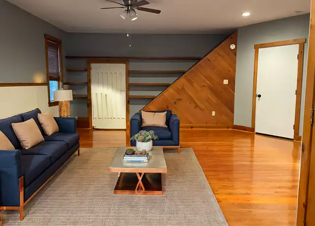 Property at 10 Front St Apt B, Lititz, PA, 17543, 1 bed, 1 bath, [object Object]
