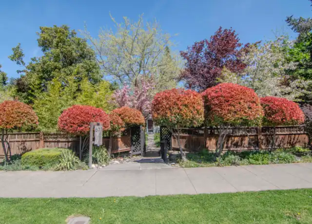 Property at 671 Siskiyou Blvd, Ashland, OR, 97520, 2 beds, 2 baths, [object Object]