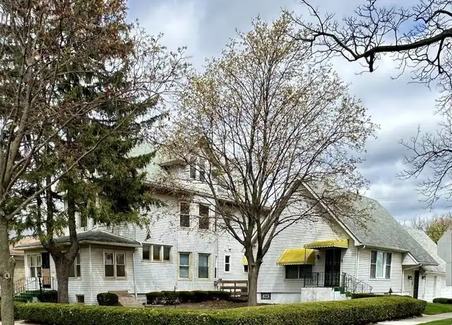 Property at 215 S 10th Ave Unit 2, Maywood, IL, 60153, 3 beds, 1 bath, [object Object]