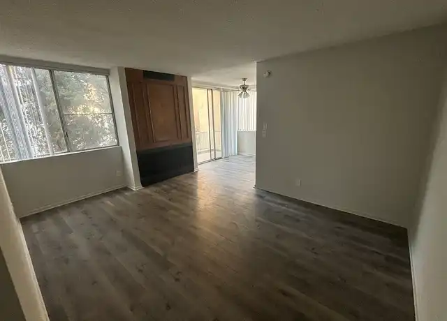 Property at Poinsettia Apartments - 1626 N Poinsettia Pl, Los Angeles, CA, 90046, 0 beds, 1 bath, [object Object]