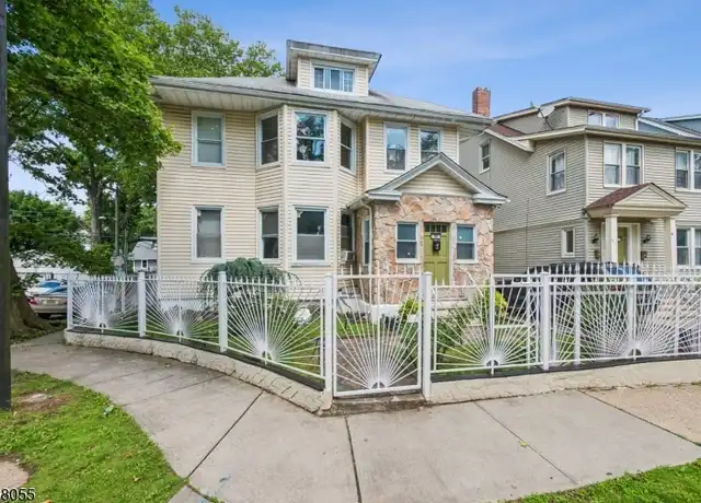 Property at 35 Sunnyside Ter, East Orange, NJ, 07018, 3 beds, 1 bath, [object Object]