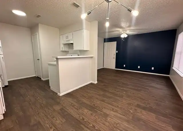 Property at 8237 S Flores St Unit 103, San Antonio, TX, 78221, 2 beds, 1 bath, [object Object]