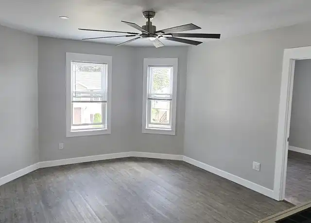 Property at 155 Glasgow St Unit 2, Fall River, MA, 02721, 2 beds, 1 bath, [object Object]