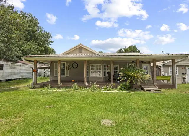 Property at 100 6th Ave, Nederland, TX, 77627, 4 beds, 2.5 baths, [object Object]