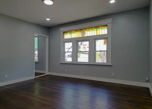 Property at 125 Smith St Unit 1, Bridgeport, CT, 06607, 3 beds, 1 bath, [object Object]