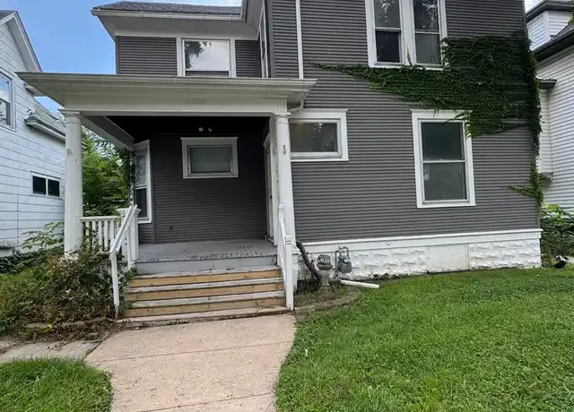 Property at 1321 W 13th St, Davenport, IA, 52804, 4 beds, 1 bath, [object Object]