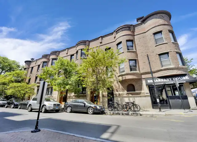 Property at 1006 W Dakin St Unit 3, Chicago, IL, 60613, 2 beds, 1 bath, [object Object]
