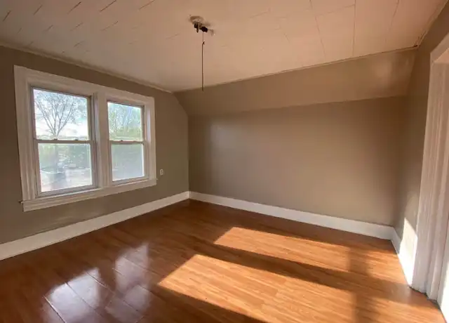 Property at 977 Social St Unit 3, Woonsocket, RI, 02895, 4 beds, 1 bath, [object Object]