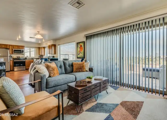 Property at 40 N Bella Vista Dr, Tucson, AZ, 85745, 3 beds, 2.5 baths, [object Object]