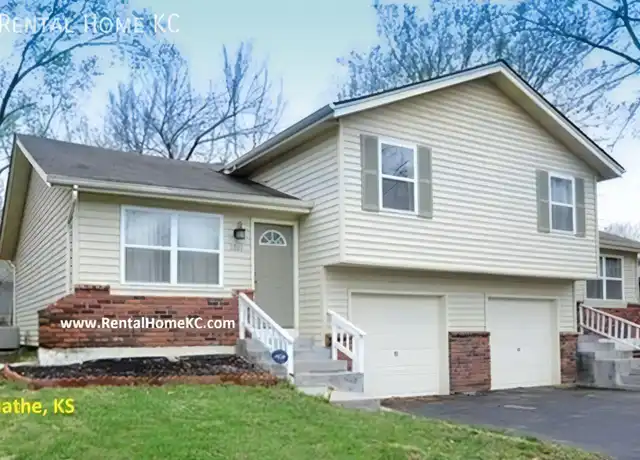 Property at 1515 E Leona St, Olathe, KS, 66061, 3 beds, 1 bath, [object Object]