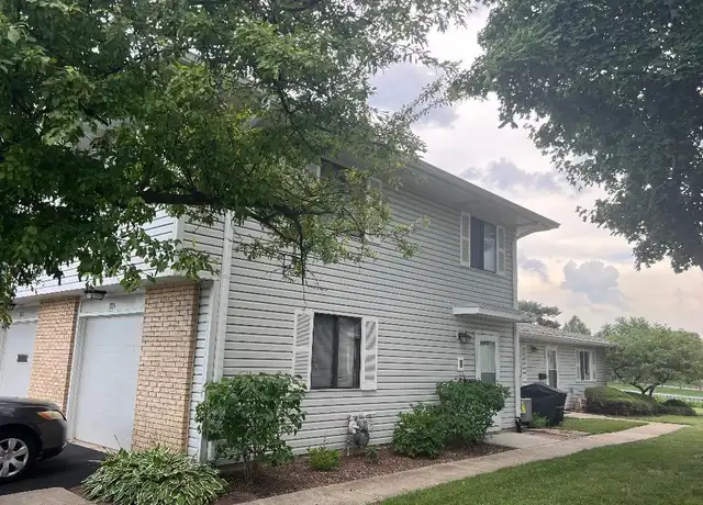 Property at 921 Shattuck Ln, Schaumburg, IL, 60194, 2 beds, 1 bath, [object Object]