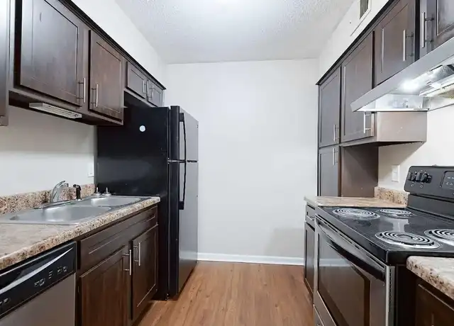Property at Chateau at Park - 1308 Sioux St, Dothan, AL, 36303, 2 beds, 1-2 bath, Contact for Price