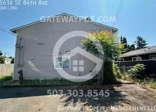 Property at 5636 SE 84th Ave, Portland, OR, 97266, 2 beds, 1.5 baths, [object Object]