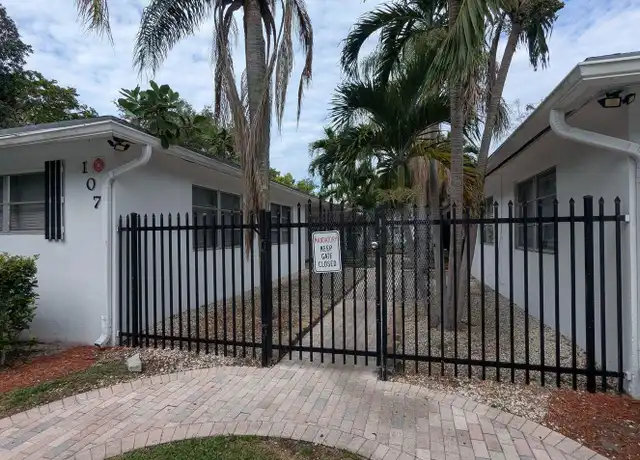 Property at 107 SW 18th Ave Unit 8, Fort Lauderdale, FL, 33312, 2 beds, 1 bath, [object Object]