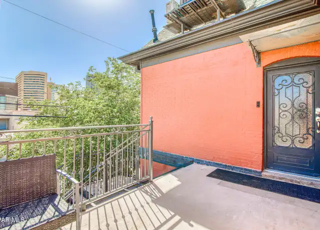 Property at 702 Myrtle Ave Unit ATTIC (3L), El Paso, TX, 79901, 2 beds, 1 bath, [object Object]