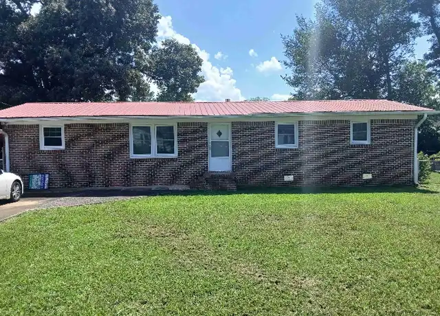 Property at 106 Franklin Dr S, Talladega, AL, 35160, 3 beds, 2 baths, [object Object]