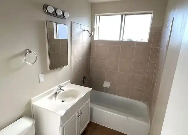 Property at 1004 E 5th St Unit 7, Long Beach, CA, 90802, 1 bed, 1 bath, [object Object]