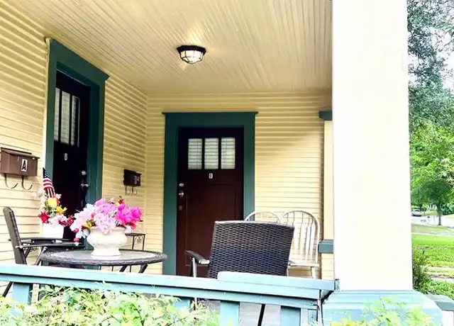 Property at 210 S Rosemont Ave Unit B, Dallas, TX, 75208, 1 bed, 1 bath, [object Object]